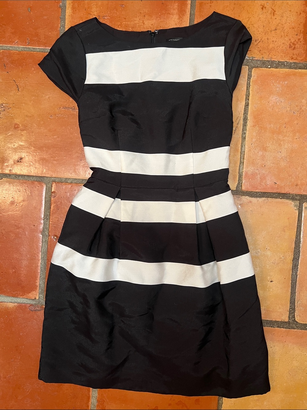 BUNDLE of Cocktail dresses - Picture 5 of 6